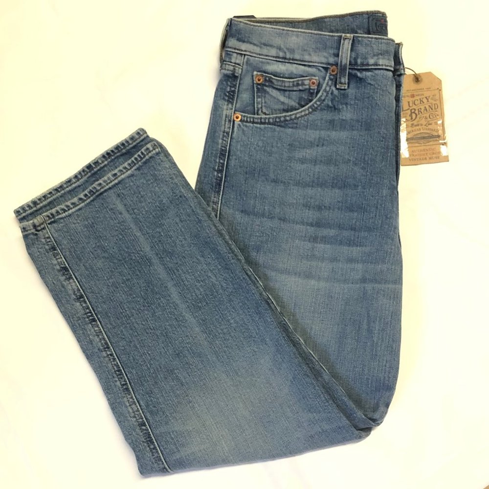 NWT! Lucky Brand Mid Rise Authentic Straight Jean - Picture 3 of 6